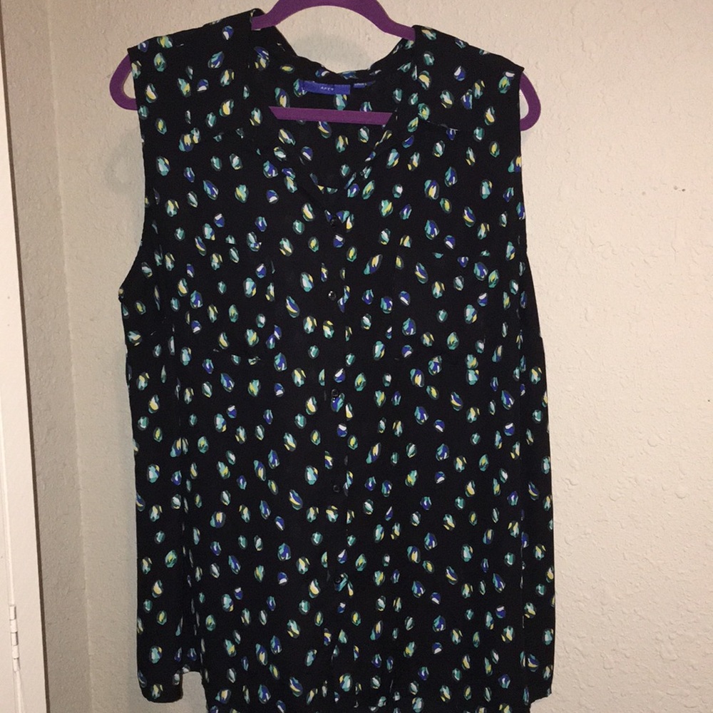 Shirt with collar